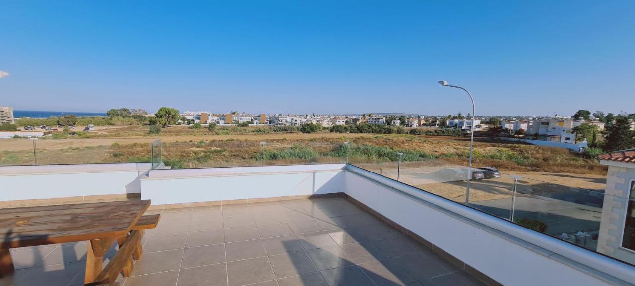 Stay Trinity Beach Apts Paralimni Exterior photo